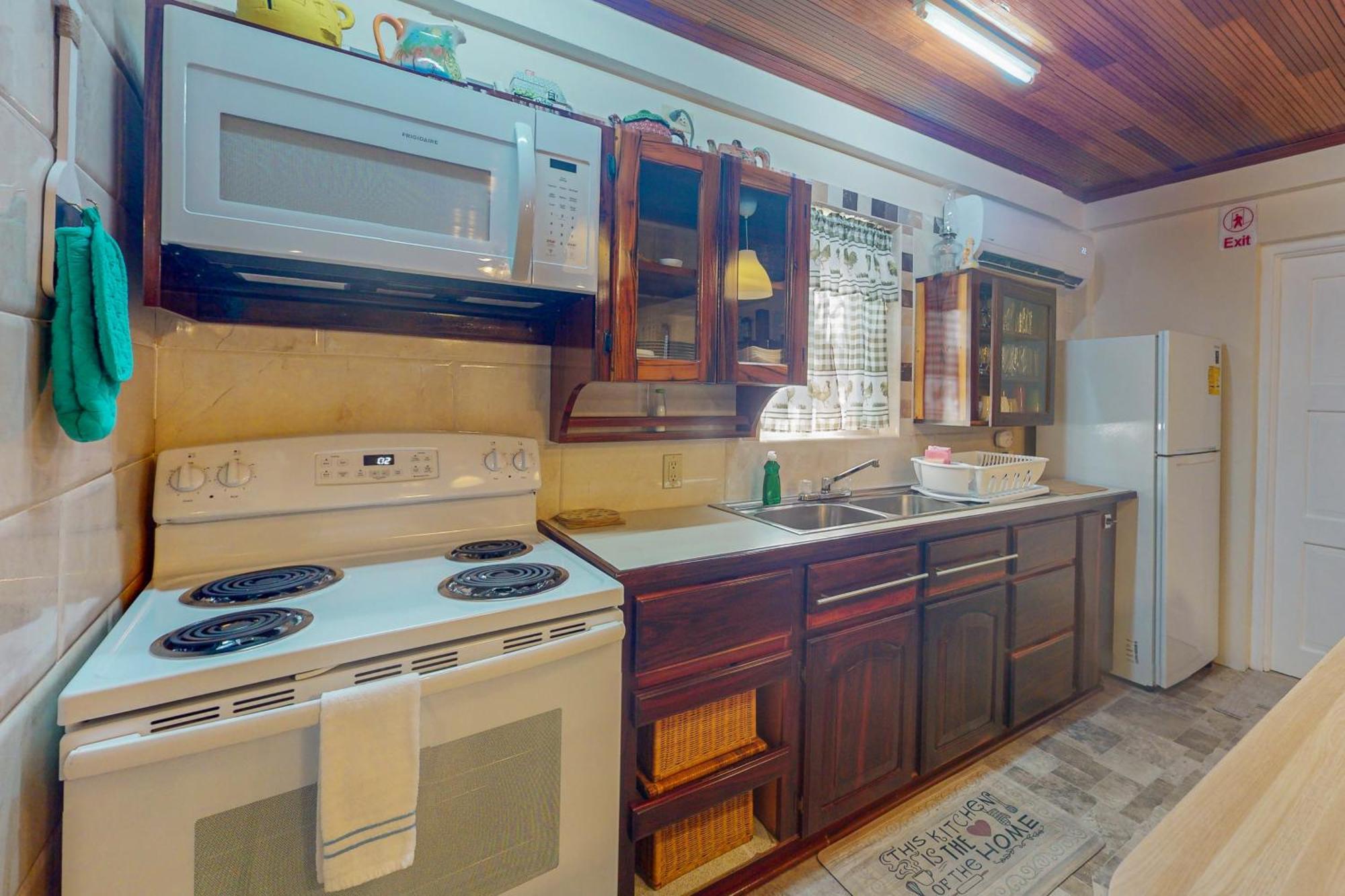 Hummingbird Home Suites Сан-Педро Номер фото