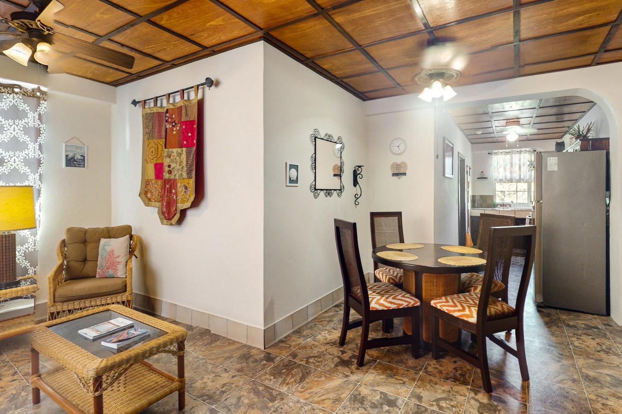 Hummingbird Home Suites Сан-Педро Номер фото